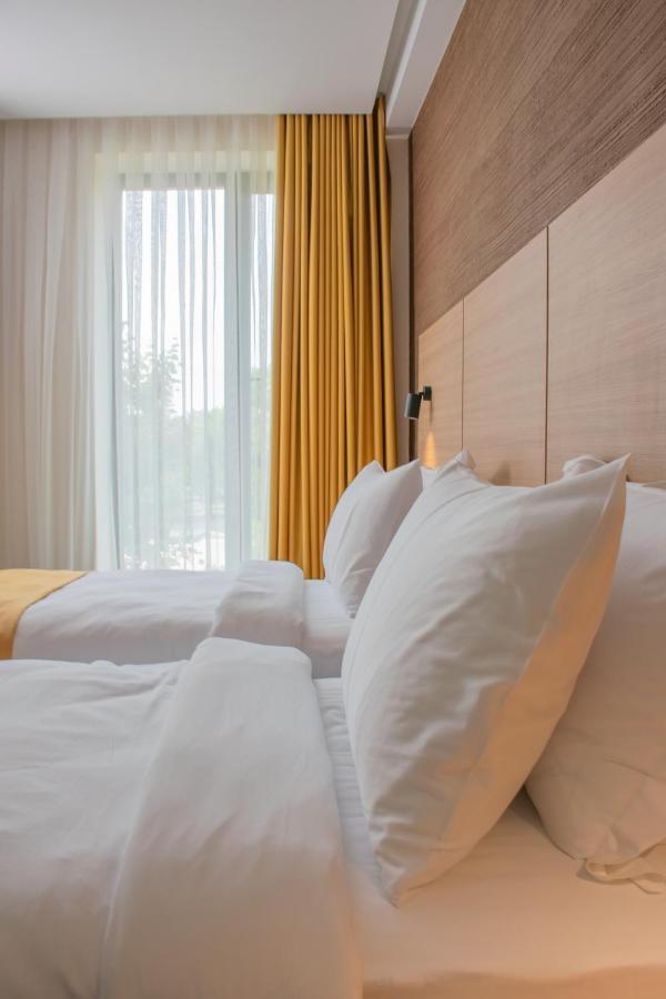 Hotel Osetia Garden 莫姆奇尔格勒 外观 照片