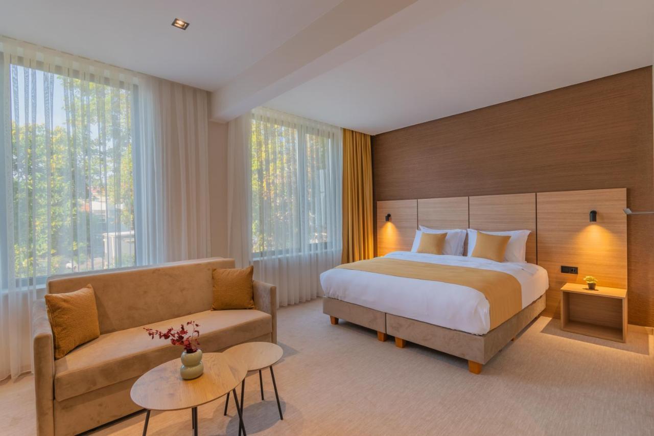 Hotel Osetia Garden 莫姆奇尔格勒 外观 照片