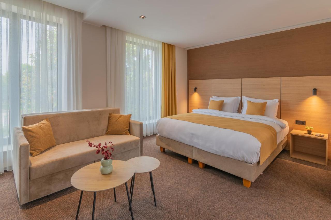 Hotel Osetia Garden 莫姆奇尔格勒 外观 照片