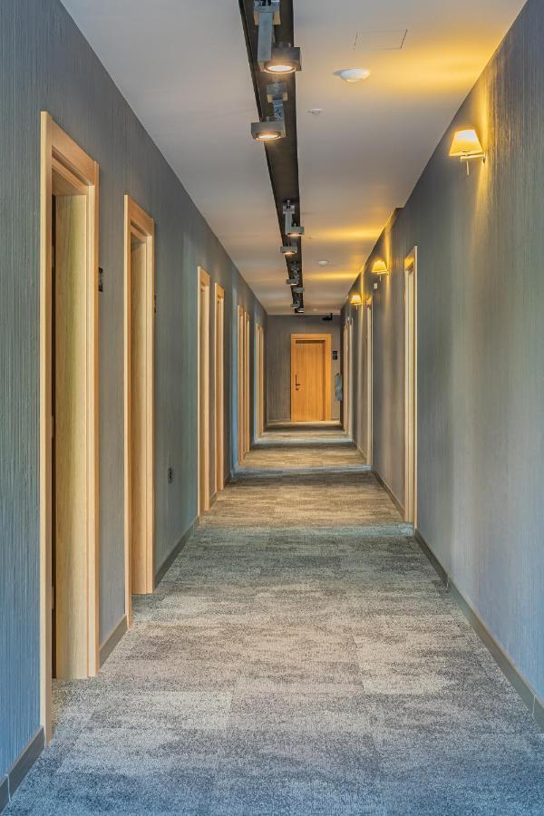 Hotel Osetia Garden 莫姆奇尔格勒 外观 照片