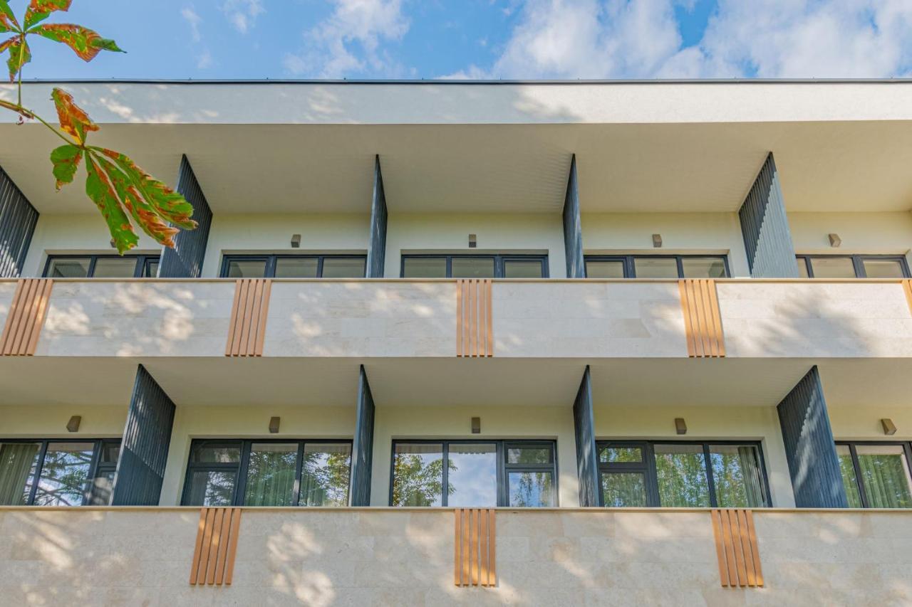 Hotel Osetia Garden 莫姆奇尔格勒 外观 照片