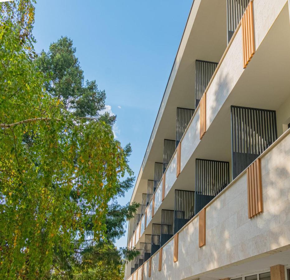 Hotel Osetia Garden 莫姆奇尔格勒 外观 照片